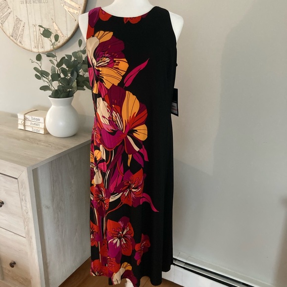 Nine West Dresses & Skirts - Nine West black/floral dress